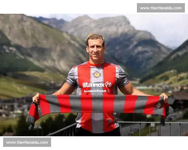 克雷莫内塞 1-1 亚特兰大:瓦尔迪意甲首球,双锋对决平分秋色 克雷莫内塞 1-1 亚特兰大:瓦尔迪意甲首球,双锋对决平分秋色